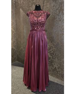 Abendkleid mit Organza-Rock, berry
