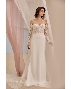 Brautkleid mit Spitzenschleppe, ivory