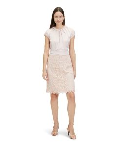 Etuikleid mit Spitzenrock, altrosa