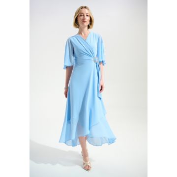 Kleid in Wickeloptik, himmelblau