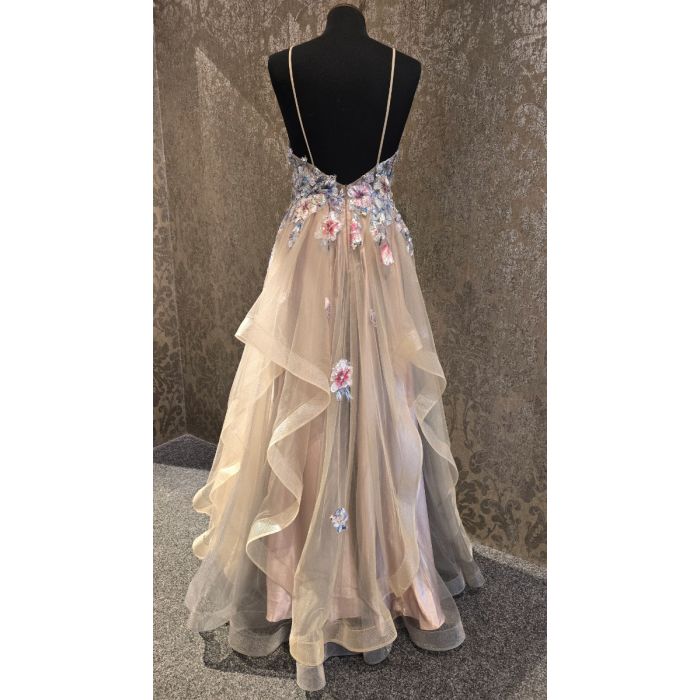 Abendkleid mit Volants, cappuccino cake