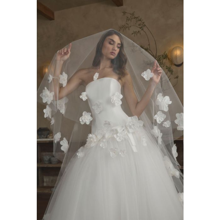 Couture-Schleier, Giannina 