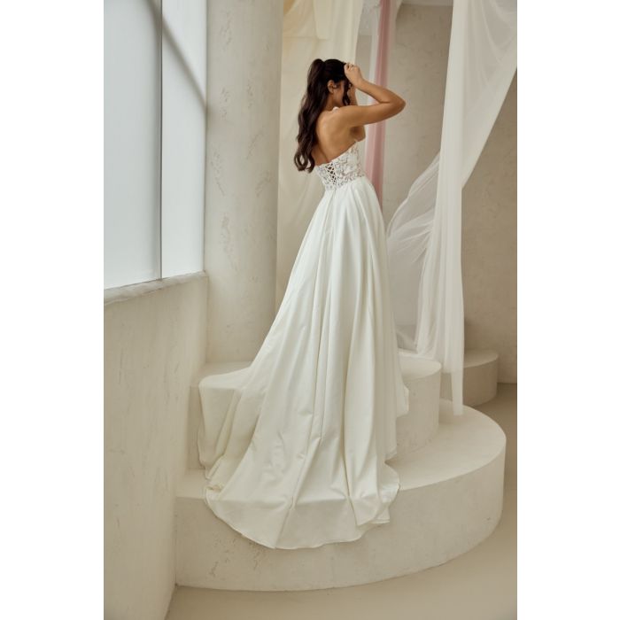 Brautkleid mit Mikadorock, ivory/nude