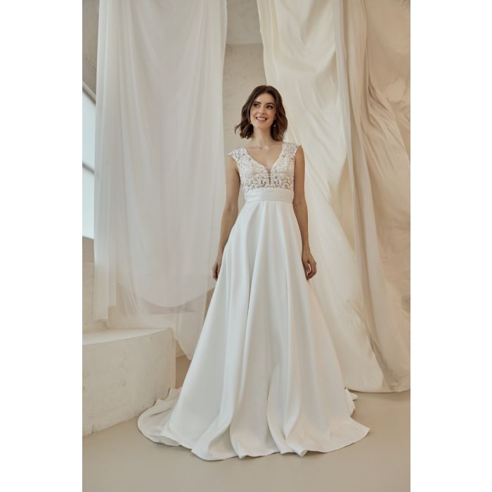 Brautkleid mit Mikadorock und breiten Trägern, ivory
