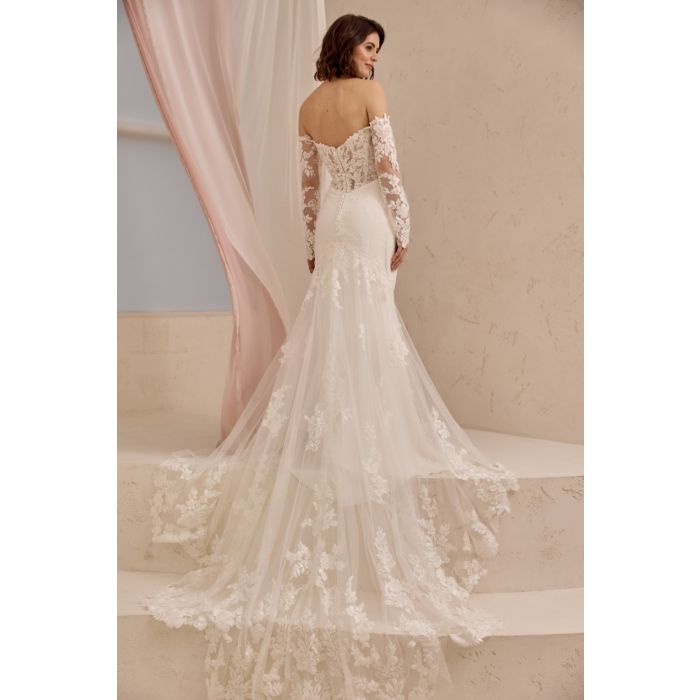 Brautkleid mit Spitzenschleppe, ivory