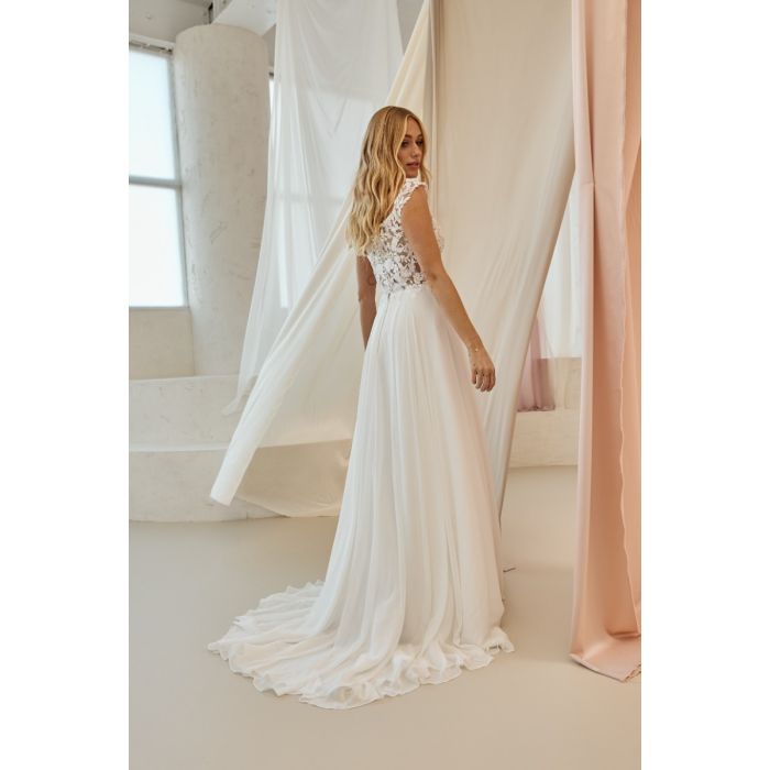 Brautkleid mit Chiffonrock und breiten Trägern, ivory