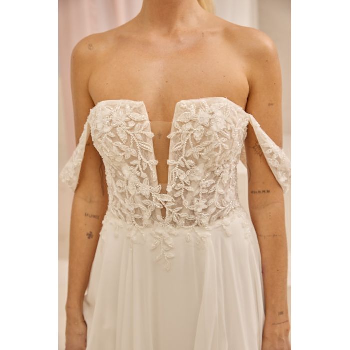 Brautkleid mit Chiffonrock und Schlitz, ivory