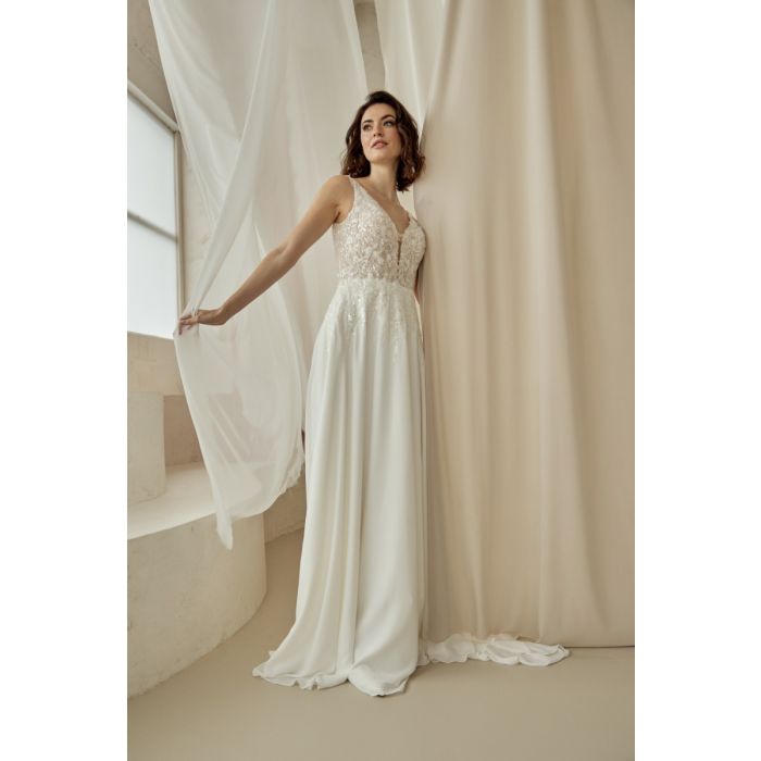 Brautkleid mit Chiffonrock und Spitzenoberteil, ivory