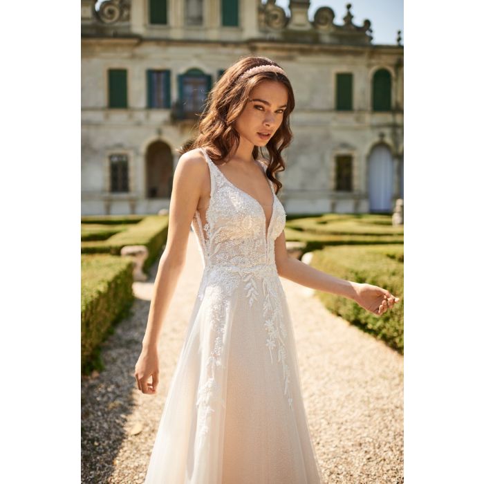 Brautkleid mit tiefen Ausschnitt,beige/ivory